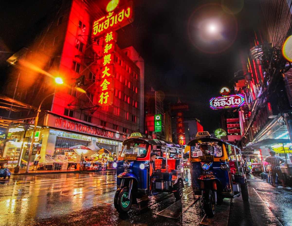 曼谷城市漫游与河岸街区体验